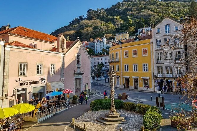 Group Tour to Sintra, Pena, Regaleira, Cabo da Roca & Cascais - Guides Make the Biggest Difference