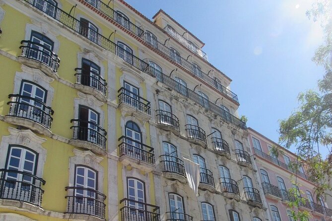 Half Day Historical Walking Tour about the Slave Trade in Lisbon - Campo das Cebolas and the question of public memory