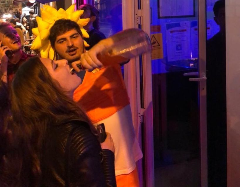 Halloween Haunts: Lisbon Pub Crawl Experience - Who Will Enjoy This Halloween Crawl?