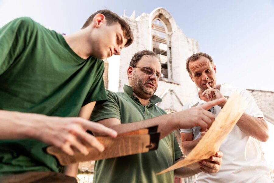 Historical Outdoor Game in Lisbon "The Cryptex of Pombal" - Largo do Carmo and Lisbon’s dramatic setting