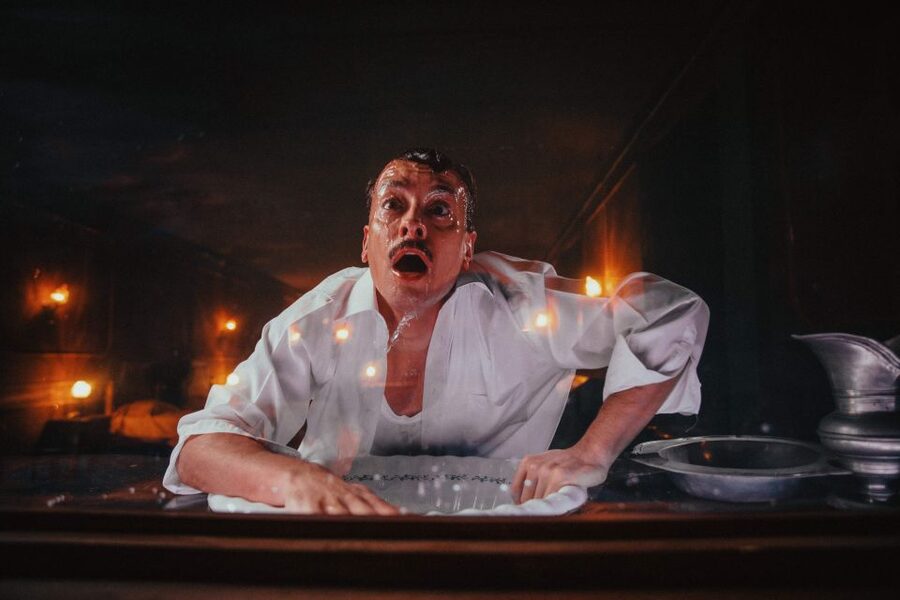 Lisboa - A Morte do Corvo, new immersive theatre, not spoken - A Murder Plot Told Without Words