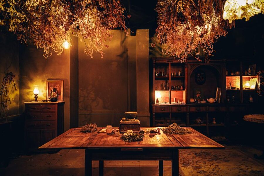Lisboa - A Morte do Corvo, new immersive theatre, not spoken - What Happens in the Main Rooms