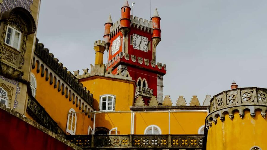 Lisboa: Sintra, Pena Palace, Cabo da Roca Coast and Cascais - Cascais: lunch and two hours by the sea