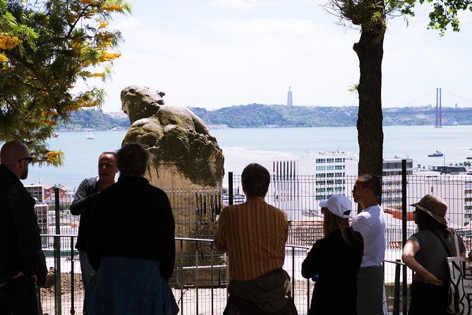 #LisboaLove Walk - Chiado, writers, and the busy center