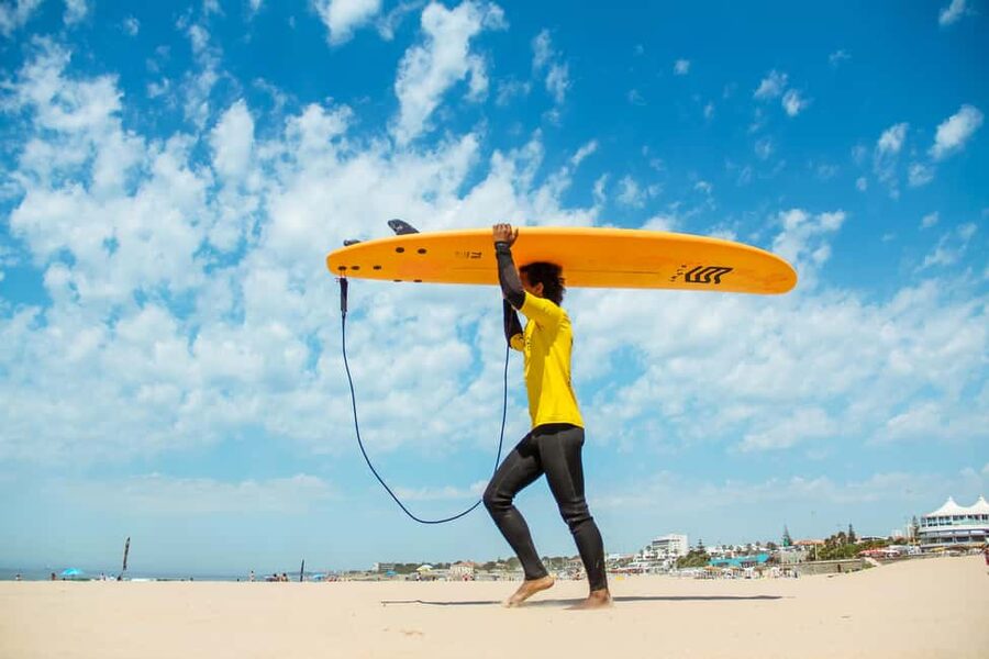 Lisbon: 1.5-Hour Surf Lesson - What happens when you arrive at the surf school