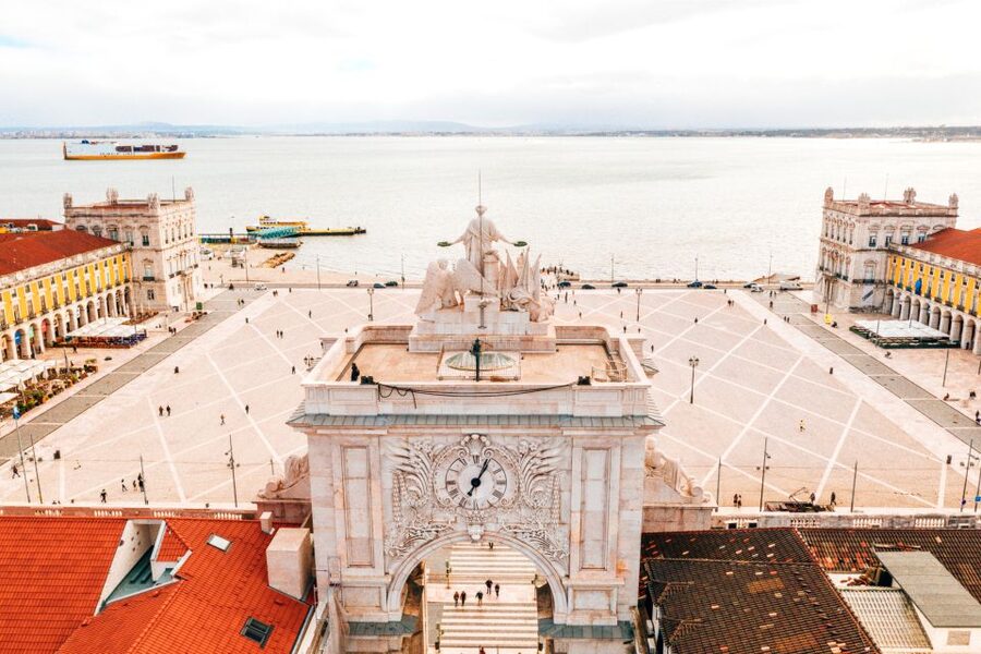 Lisbon: 2-Hour Private City Highlights Kickstart Tour - Rossio, Casa do Alentejo, and a taste of Ginja