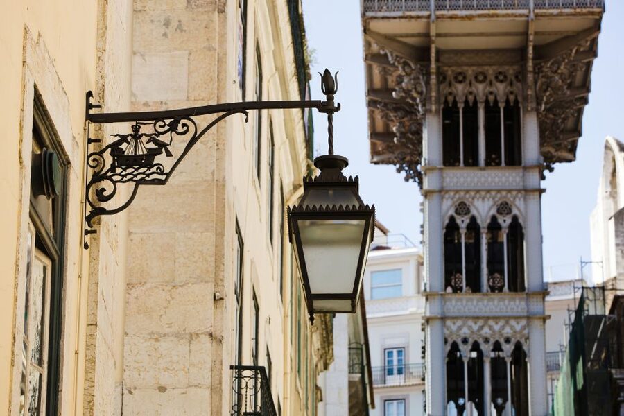 Lisbon: 2-Hour Private City Highlights Kickstart Tour - Meeting at A Brasileira in Largo do Chiado