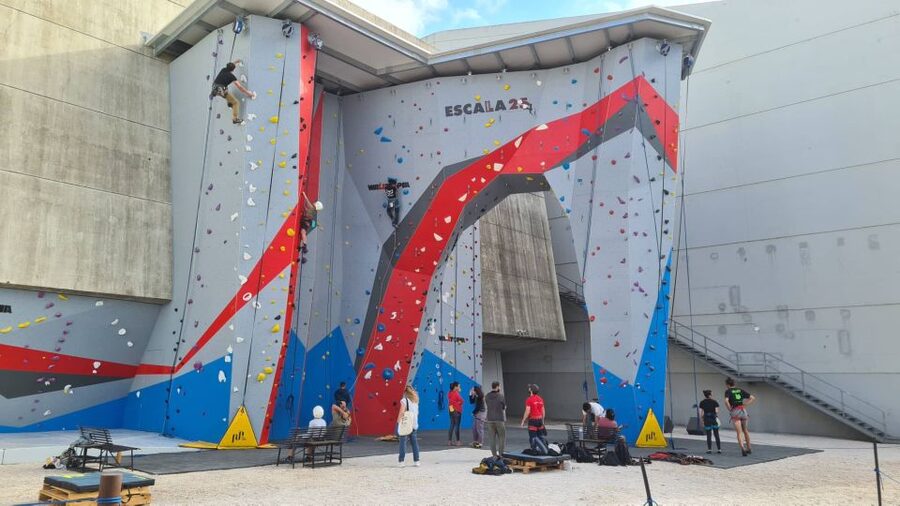 Lisbon: 25 de Abril Bridge Guided Climbing Experience - What happens during the one-hour lesson