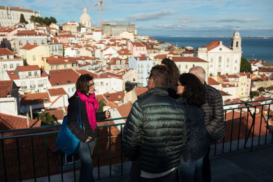Lisbon: 2h Old Lisbon Tuk Tuk Tour - Portas do Sol and the broad Alfama view