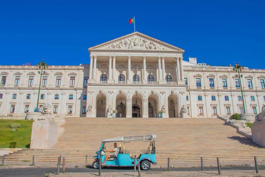 Lisbon: 2h or 4h Private TukTuk Tour with a True Local Guide - Eduardo VII and Estrela