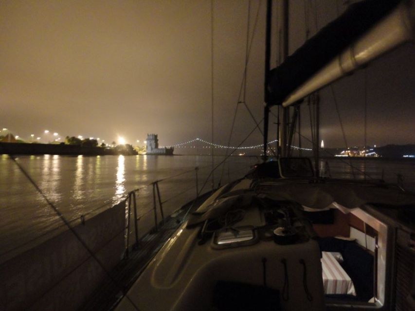 Lisbon 2H Private Tour by SAILBOAT / SAIL or POWER CATAMARAN - What the $284 group price really means