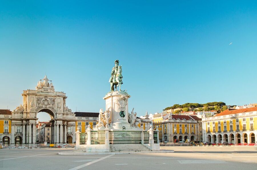 Lisbon: 3-Hour Historical Tour - Chiado and the world’s oldest bookstore