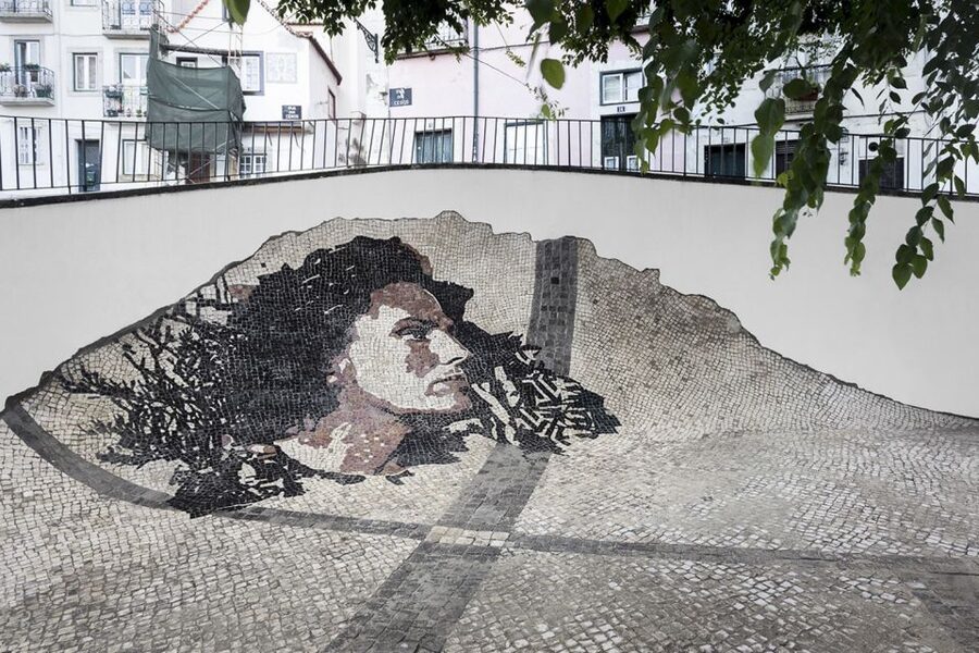Lisbon: 3-Hour Street Art Tuk Tuk Tour - What the private format is worth