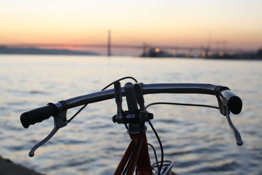 Lisbon: 3-Hour Vintage Bike Tour - The Tower of Belém and the edge of the river