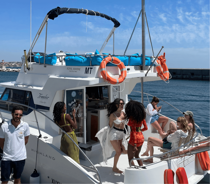 Lisbon: 3H Private Luxury Catamaran Tour with Swimming - The swim stop and time to stretch out