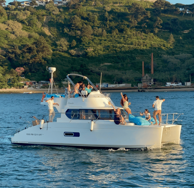 Lisbon: 3H Private Luxury Catamaran Tour with Swimming - Who will enjoy this most