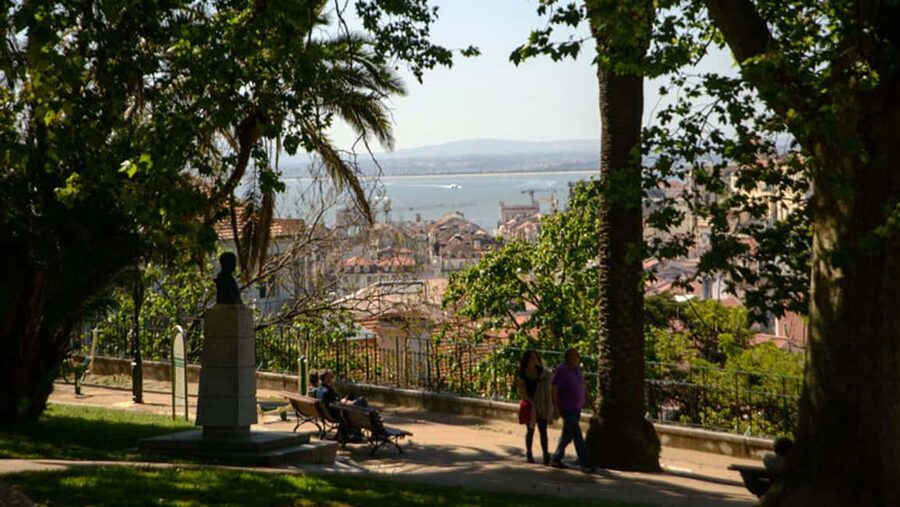 Lisbon: 3h tour in German to all viewpoints with local guide - Penha de França: the quieter stop