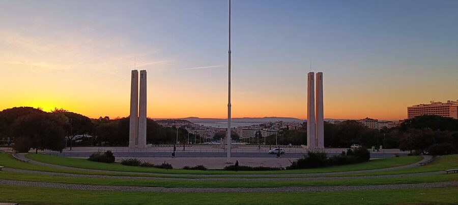 Lisbon: 8 Hour Private Tour through Lisbon (up to 7 people) - São Bento and Estrela bring in quieter landmarks
