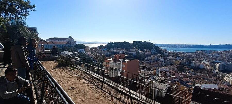 Lisbon: 8 Hour Private Tour through Lisbon (up to 7 people) - Eight hours, group size, and the real value