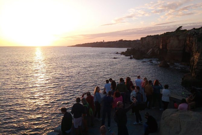 Lisbon Airport Transfer to Sintra or Cascais - Handling flight delays and long baggage waits