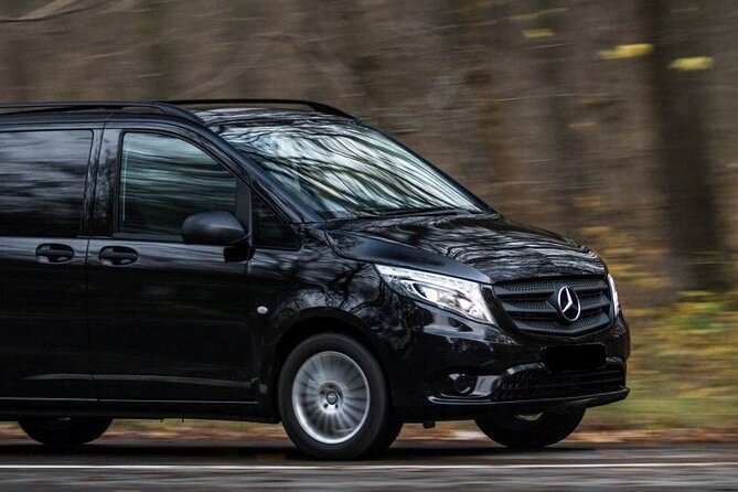 Lisbon Airport Transfer to Sintra or Cascais - Arriving in Cascais without changing vehicles