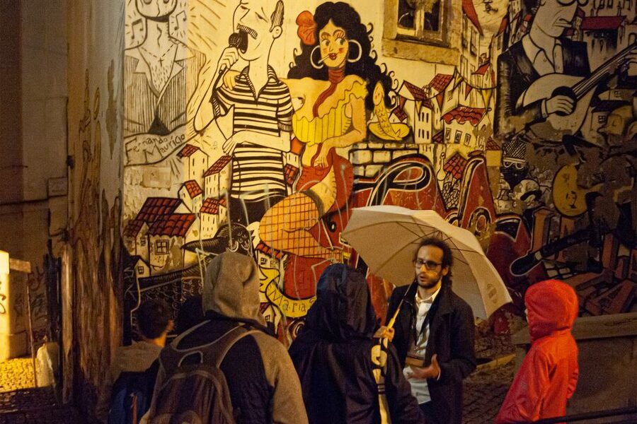 Lisbon: Alfama Tour and Live Fado with Traditional Dinner - The live Fado performance