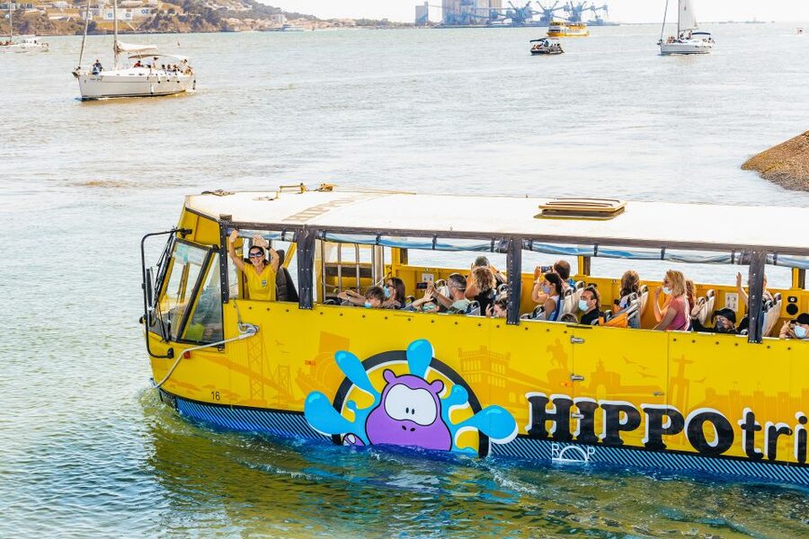 Lisbon: Amphibious Sightseeing Tour - The splash into the Tagus