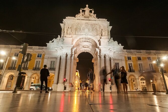 Lisbon: Authentic Fado Show, Dinner and Night Tour - The guides can make or break the night