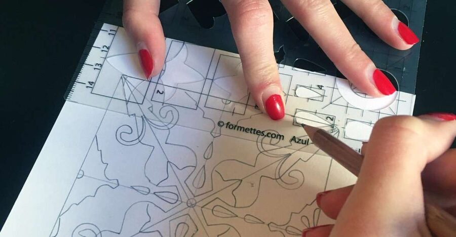 Lisbon: Azulejos' Design Create Your Own Tile Workshop - Entering the studio and meeting Agathe
