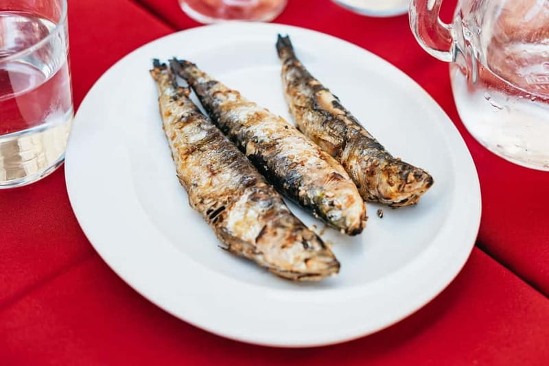 Lisbon: Baixa District Food Tour with Dinner and Drinks - Why Baixa is a good place for a food walk