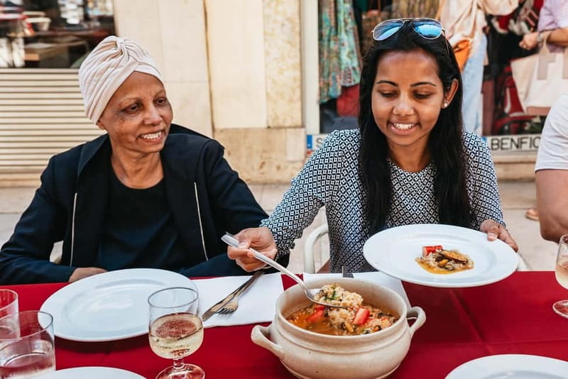 Lisbon: Baixa District Food Tour with Dinner and Drinks - Local drinks: vinho verde and sweet ginjinha