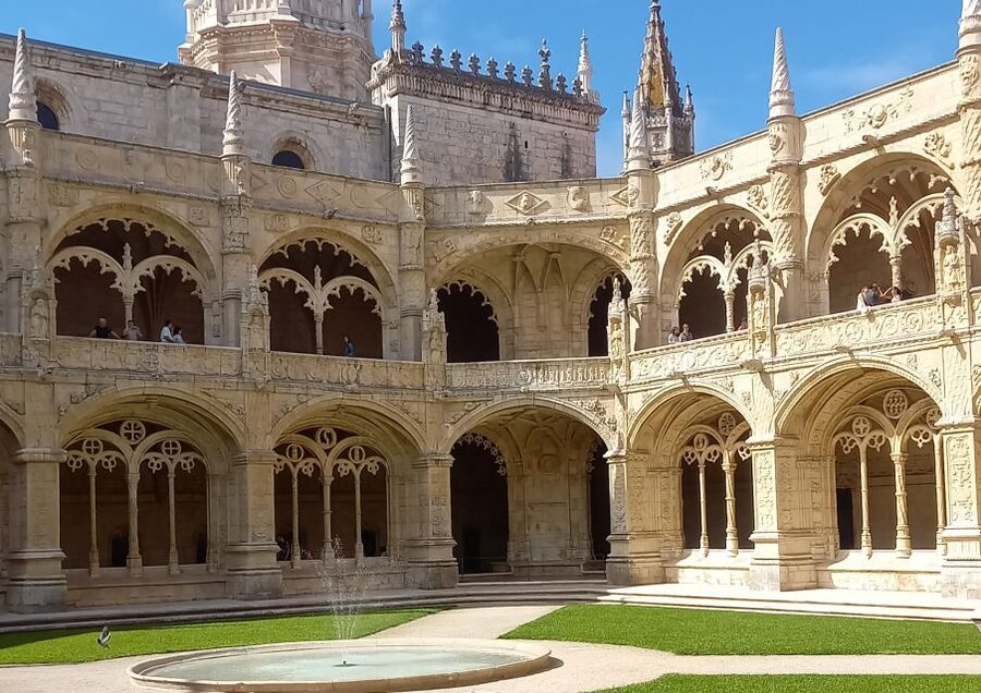 Lisbon: Belem, Jeronimos Monastery, and Coach Museum Tour - Why the early monastery entry matters