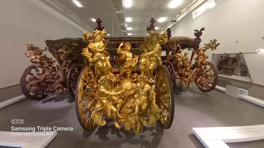 Lisbon: Belem, Jeronimos Monastery, and Coach Museum Tour - The pastel de Belém break at the original shop