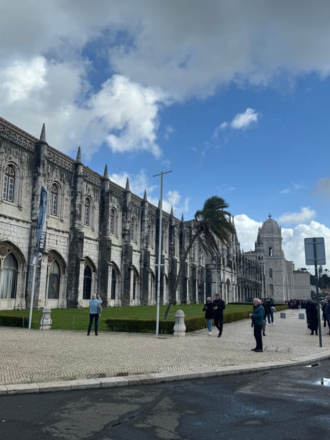 Lisbon: Belem Tour by TukTuk - Pastéis de Belém in ten minutes