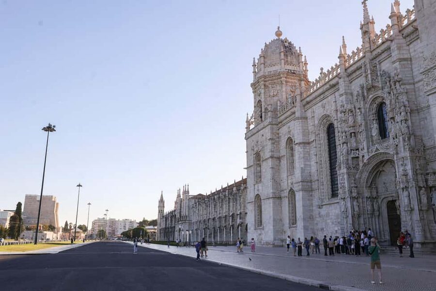 Lisbon: Belem Tour & Jerónimos Monastery Skip-line Ticket - Why Belém Works Best With a Guide