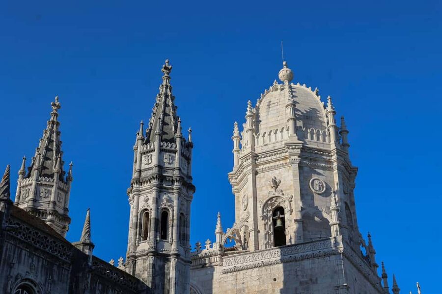 Lisbon: Belem Tour & Jerónimos Monastery Skip-line Ticket - Meeting at Praça do Império