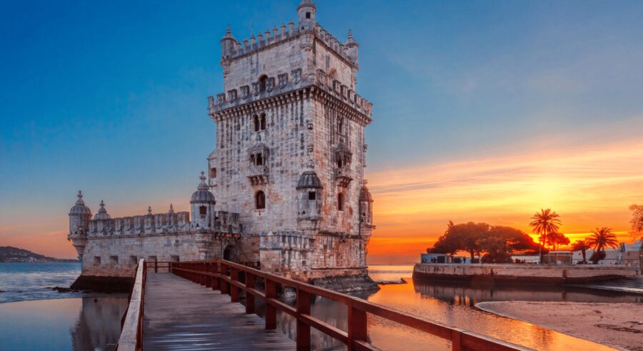 Lisbon: Belem Tour & Jerónimos Monastery Skip-line Ticket - Pausing at Belem Tower