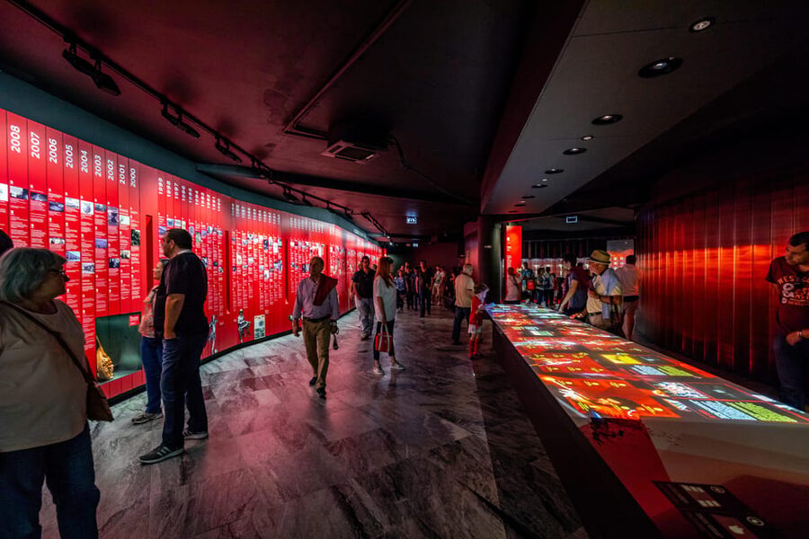 Lisbon: Benfica Stadium and Museum Tour with Meal and Scarf - Booking advice and cancellation terms