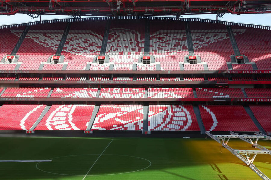 Lisbon: Benfica Stadium and Museum Tour with Meal and Scarf - Starting at Door 17 beside Eusébio