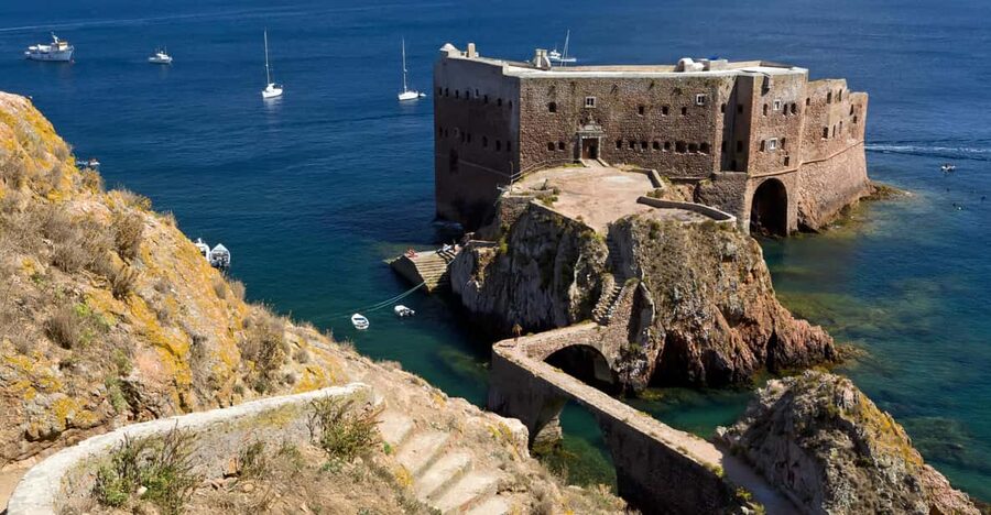 Lisbon: Berlenga Island Full Day Tour - First look at the island port and beach