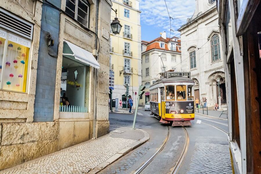 Lisbon: Best of City Private Walking Tour - Chiado, cafés, theaters, and a pastry stop