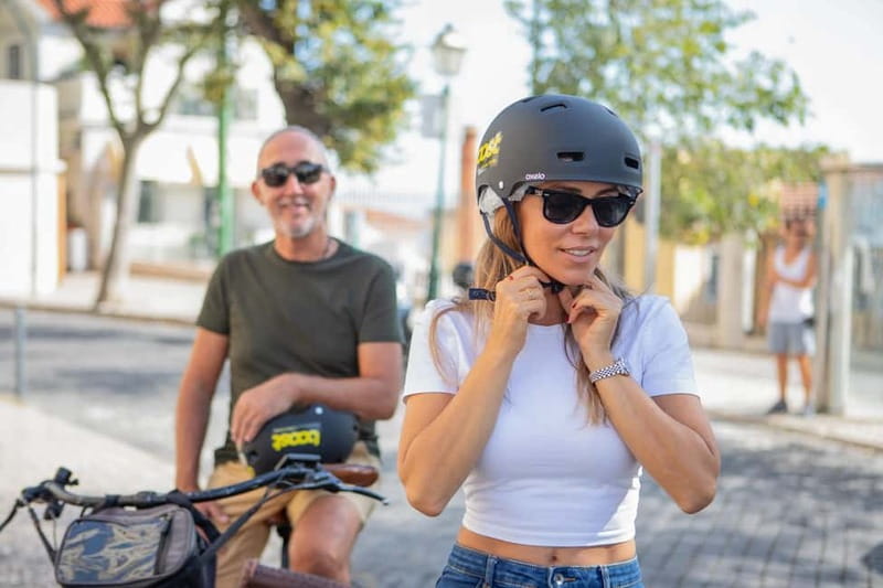 Lisbon Bike Rental Explore At Your Pace - Riding through Mouraria