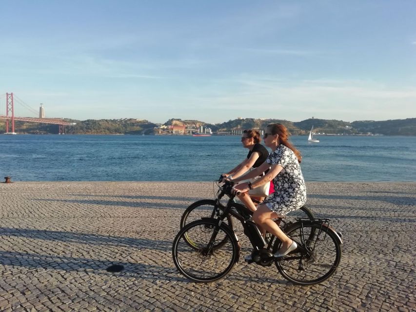 Lisbon: Bike Tour From City Center to Belem - Jerónimos Monastery and the Manueline style