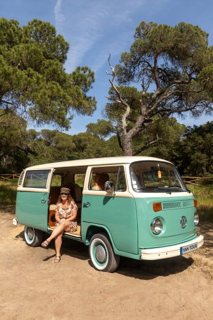 Lisbon: Cascais, Cabo da roca private tour - Languages, timing, and what you pay for
