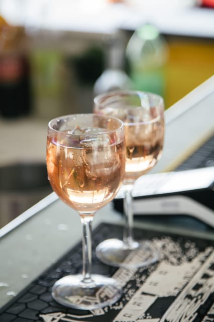 Lisbon: Catamaran Boat Party with Music, Open Bar & Dives - Who will enjoy this most?