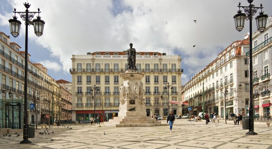 Lisbon: Chiado, Bairro Alto, and Principe Real Tuk Tuk Tour - Why a tuk tuk suits Lisbon’s hills