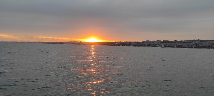 Lisbon: City Boat Cruise Daytime/Sunset/Night with Champagne - Under the 25th of April Bridge