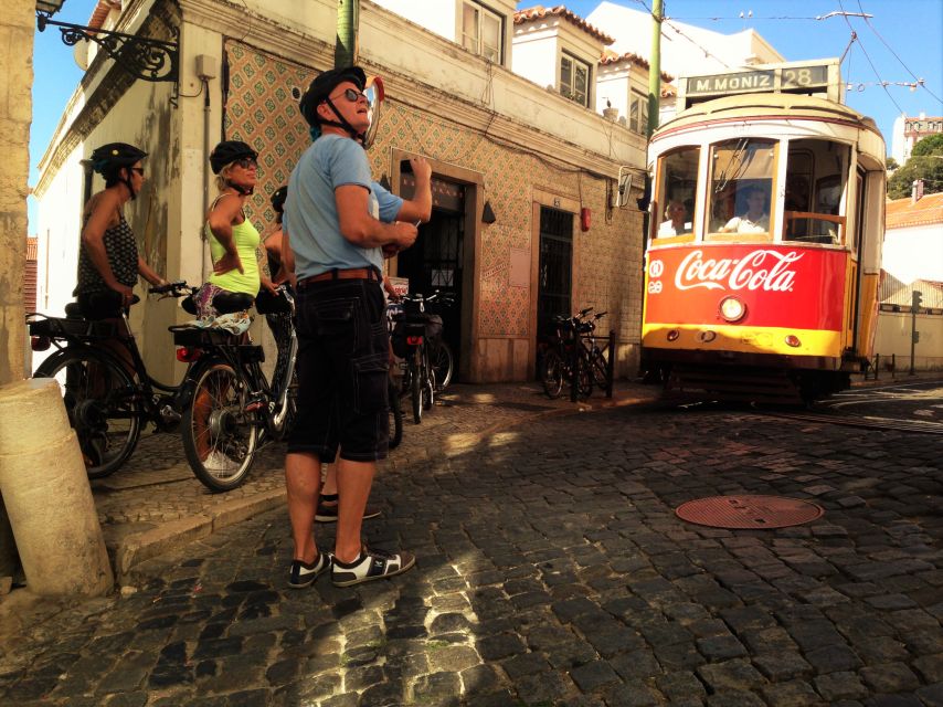 Lisbon: City Highlights and Viewpoints E-Bike Tour - Avenida da Liberdade, Restauradores, and Baixa