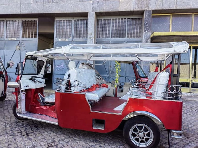 Lisbon: City Highlights Tuk-Tuk Tour with Pickup - Down to Commerce Square and central Lisbon