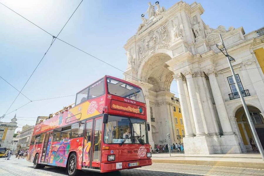 Lisbon: City Sightseeing Hop-On Hop-Off Bus Tour - Green Route: Alfama, the castle, and hilltop views